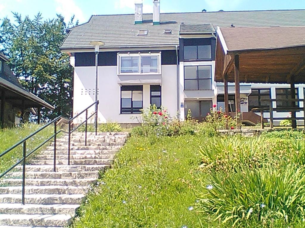 Art Apartman Plitvicka Jezera Bagian luar foto